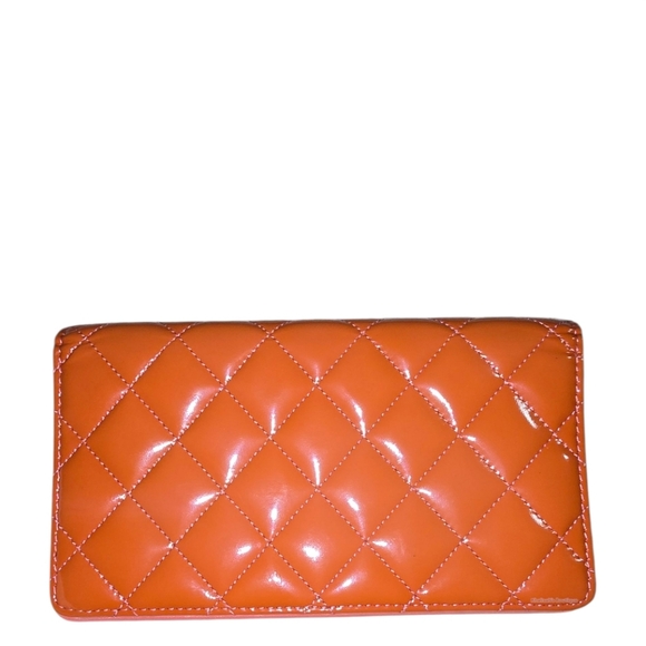 LIKE NEW!!! Chanel Coral Diamond Quilted Patent Leather CC Continental Wallet - Picture 4 of 17